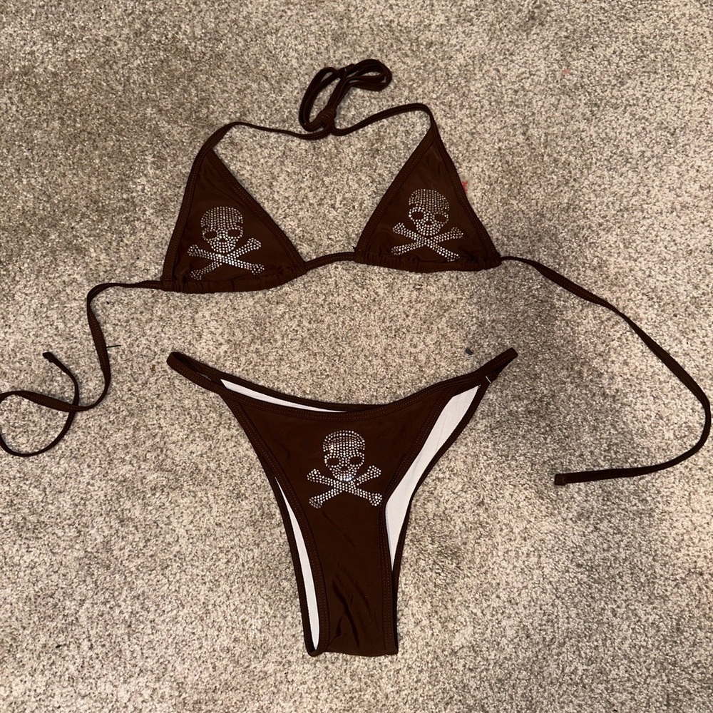 Skull women’s brown bathing suit in size medium.